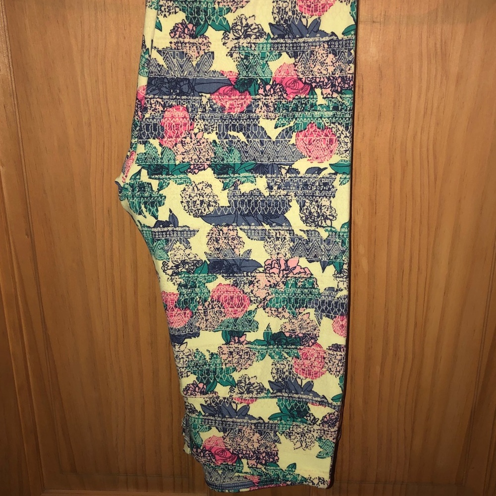 NWT OS LLR Pink Floral Print Leggings